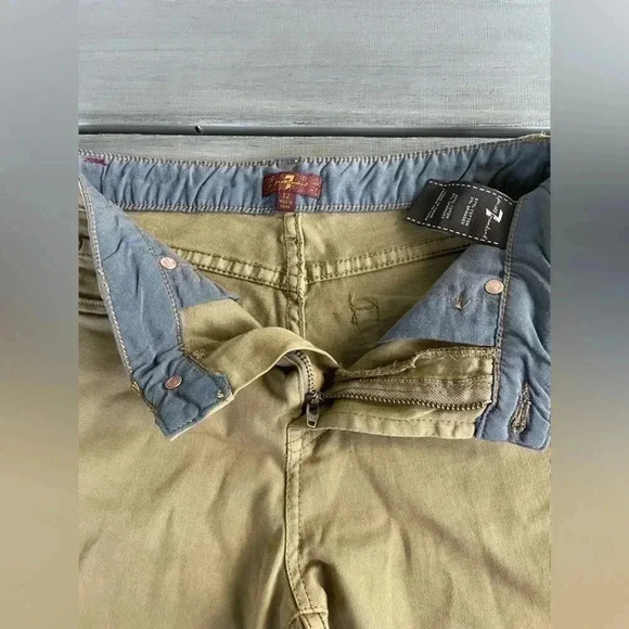 7 For All Mankind Khaki Shorts - Picture 4 of 5